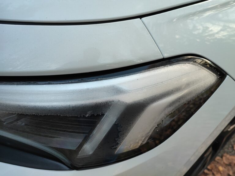 Uuden Civicin valojen riittävyydestä juttua