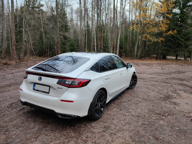 Muutama kuva Civicistä